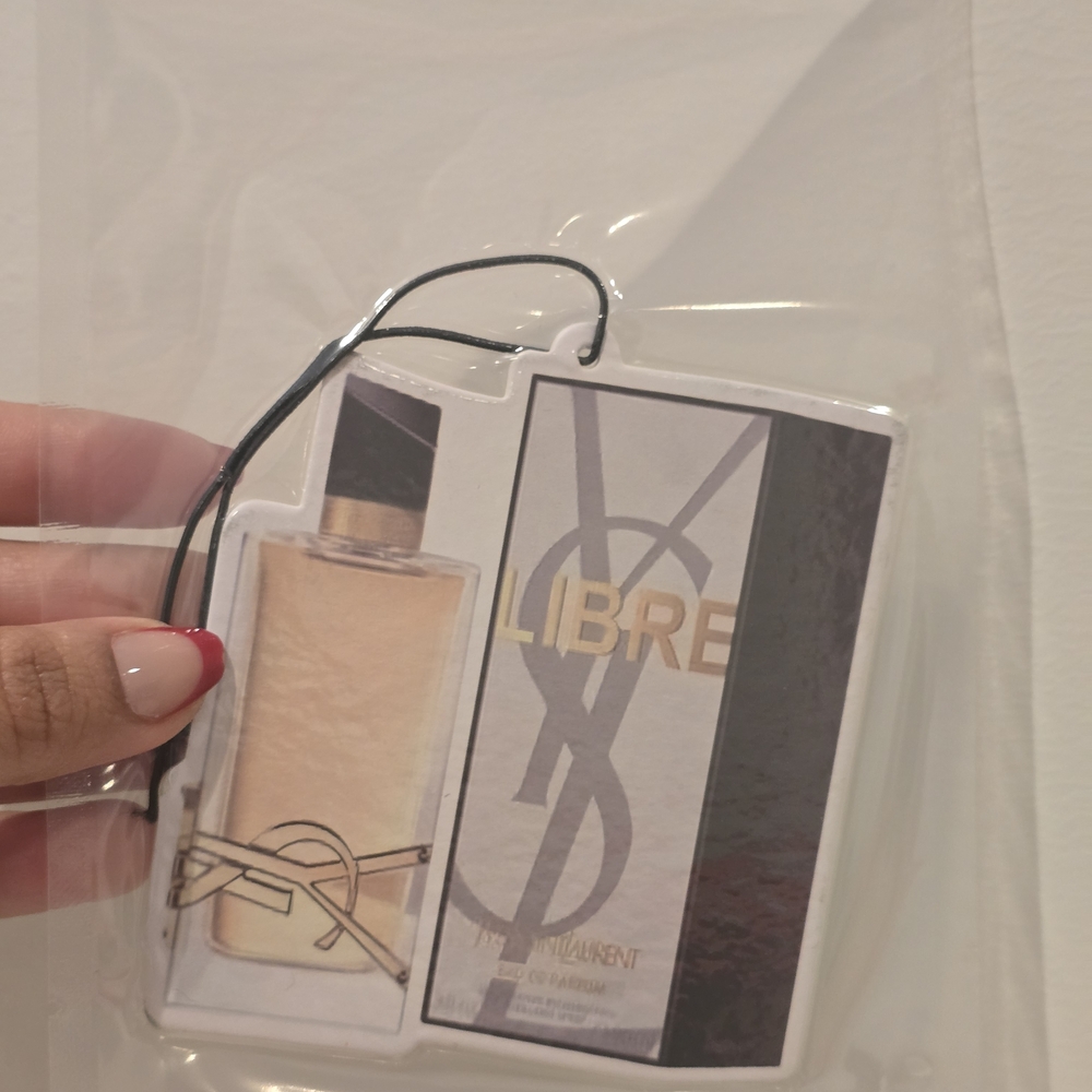 Yves Saint Laurent Libre Car Fresherner - Picture 3 of 3